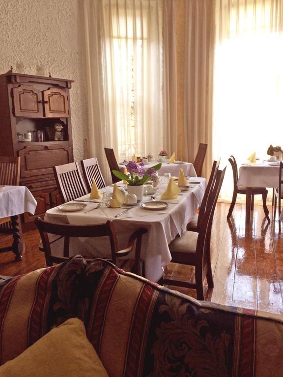 Tara Hall Accommodation Dun Laoghaire Rom bilde